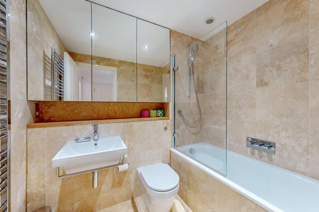 Lovely 1 Bed - 10 Min To Waterloo Tube