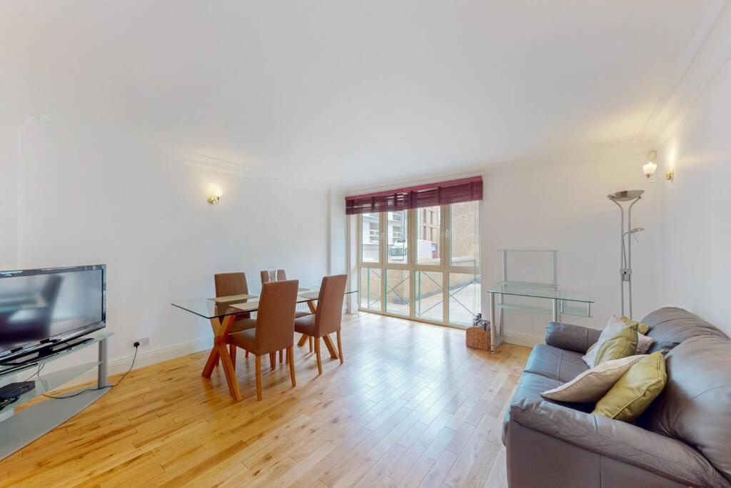 Lovely 1 Bed - 10 Min To Waterloo Tube *